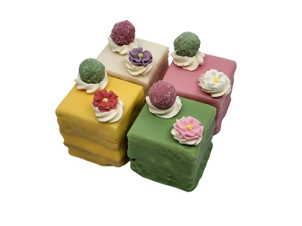 Petit Four